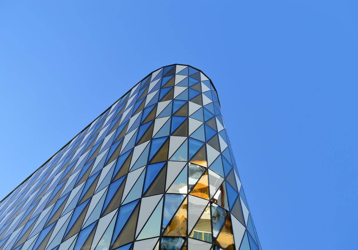 91网深度揭秘:爆料风波背后,主持人在粉丝见面会的角色彻底令人意外